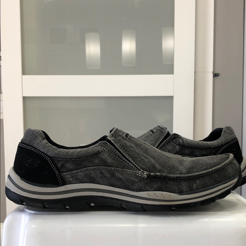 Skechers “Expected Avillo” Slip-On Loafers | Men’s 12 | Black